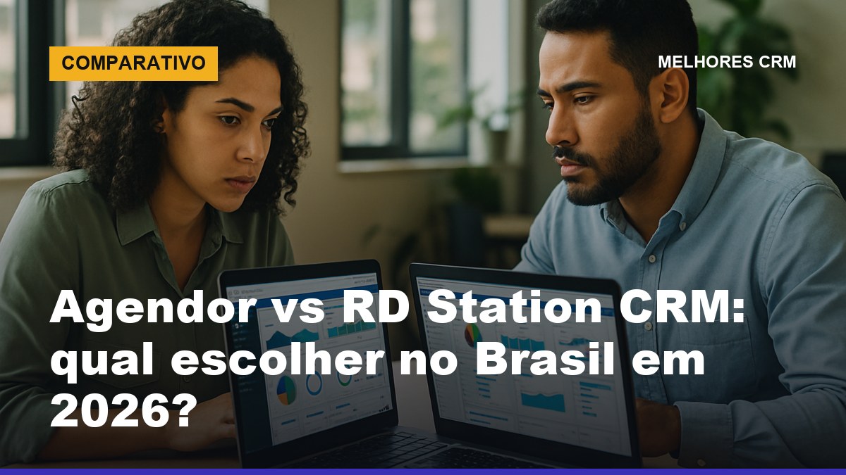 Time de vendas brasileiro comparando Agendor e RD Station CRM em reunião no escritório