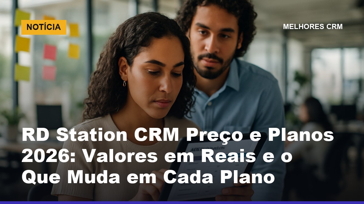 Gestora brasileira comparando preço e planos do RD Station CRM em tablet em escritório em 2026